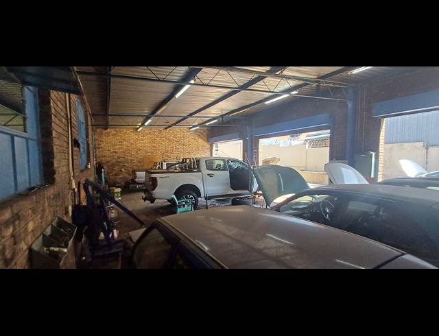 400M² WAREHOUSE TO LET IN NELSPRUIT EXT 8